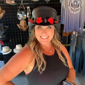 Meet your Posher, Stephanie